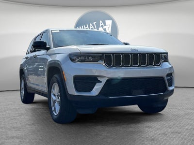 2025 Jeep Grand Cherokee Base
