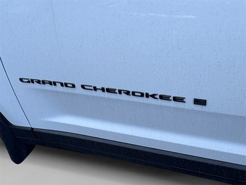 2026 Jeep Grand Cherokee Laredo