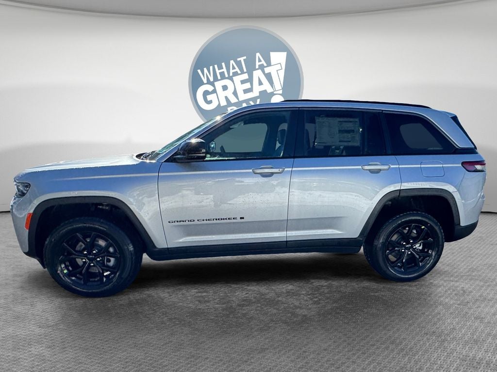 2026 Jeep Grand Cherokee Laredo