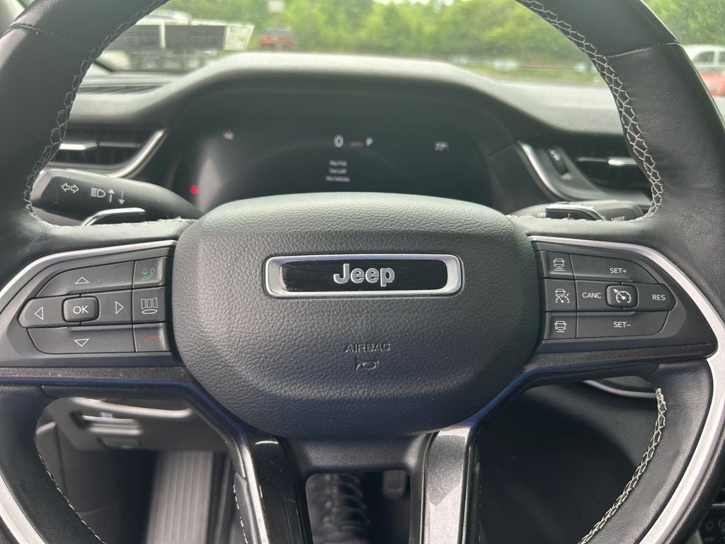 2022 Jeep Grand Cherokee L Laredo 4x4