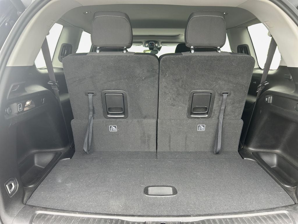2022 Jeep Grand Cherokee L Laredo 4x4