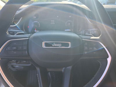 2023 Jeep Grand Cherokee L Laredo 4x4