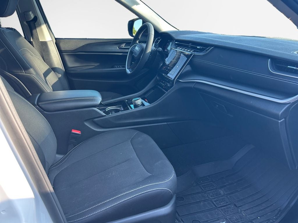 2023 Jeep Grand Cherokee L Laredo 4x4
