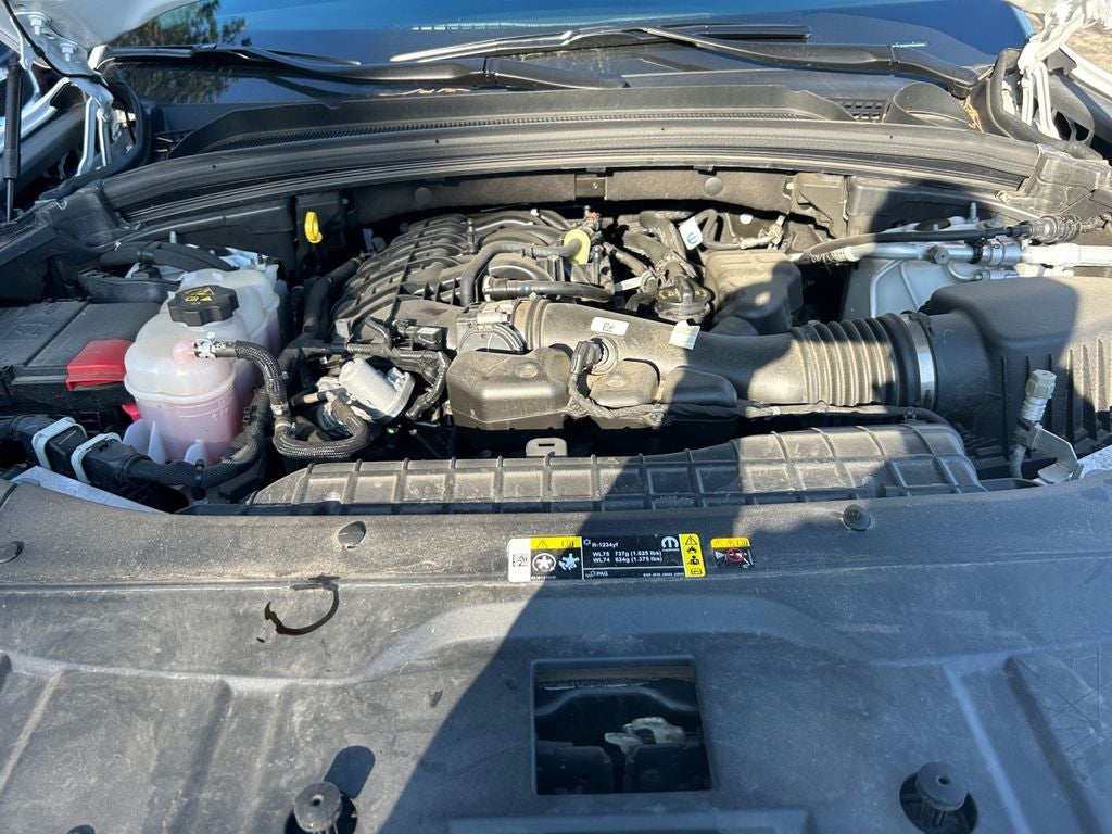 2023 Jeep Grand Cherokee L Laredo 4x4