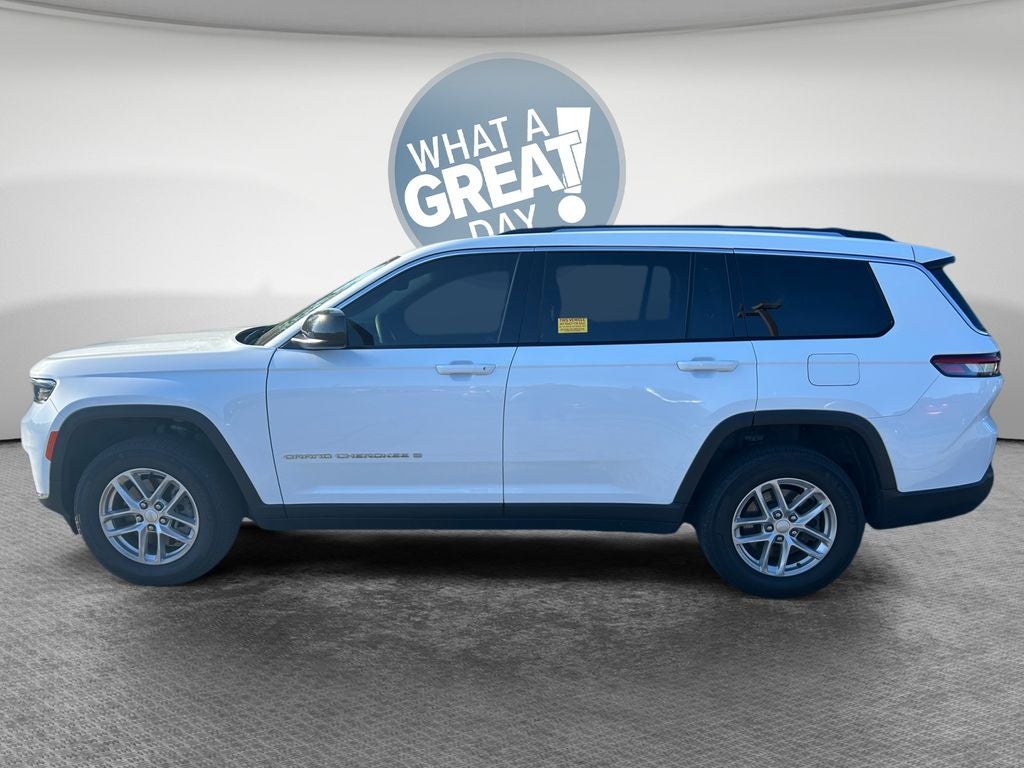 2023 Jeep Grand Cherokee L Laredo 4x4