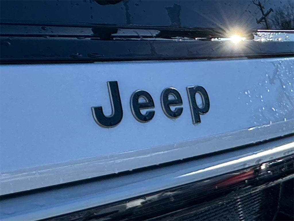 2026 Jeep Grand Wagoneer Base