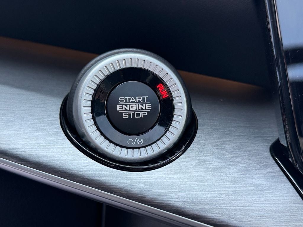 2026 Jeep Grand Wagoneer Base