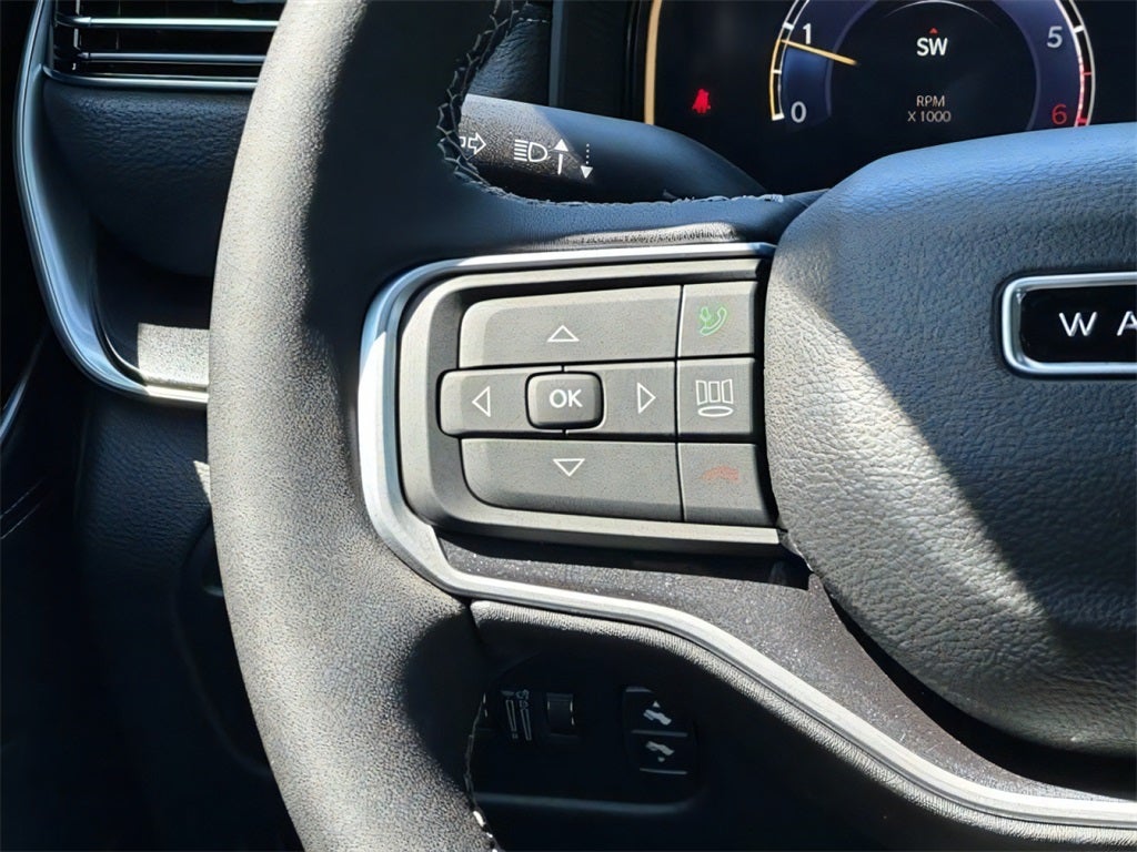 2024 Jeep Wagoneer Base