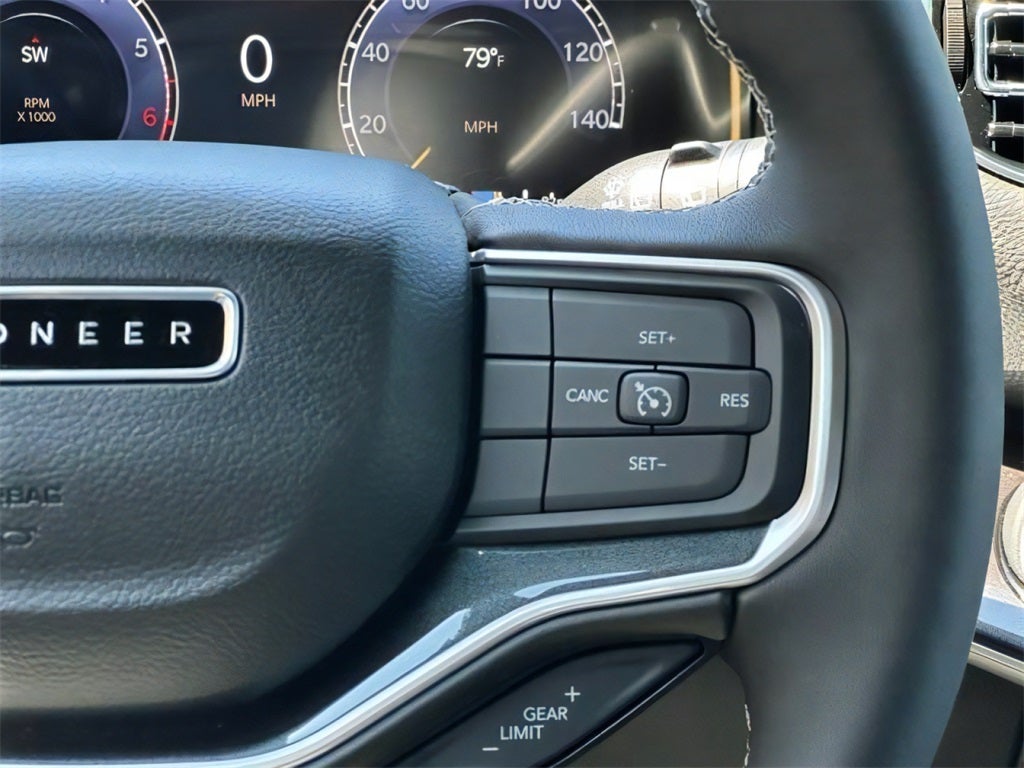 2024 Jeep Wagoneer Base