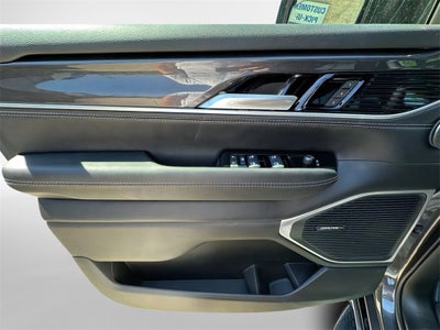 2024 Jeep Wagoneer Base