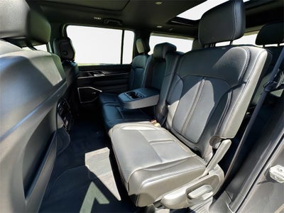 2024 Jeep Wagoneer Base