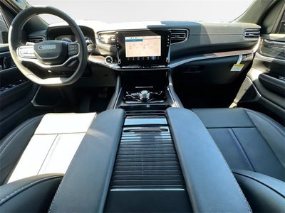 2024 Jeep Wagoneer Base