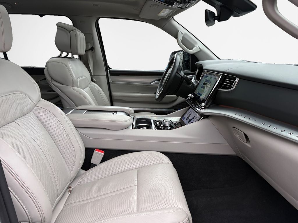 2023 Jeep Grand Wagoneer Base