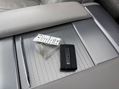 2023 Jeep Grand Wagoneer Base