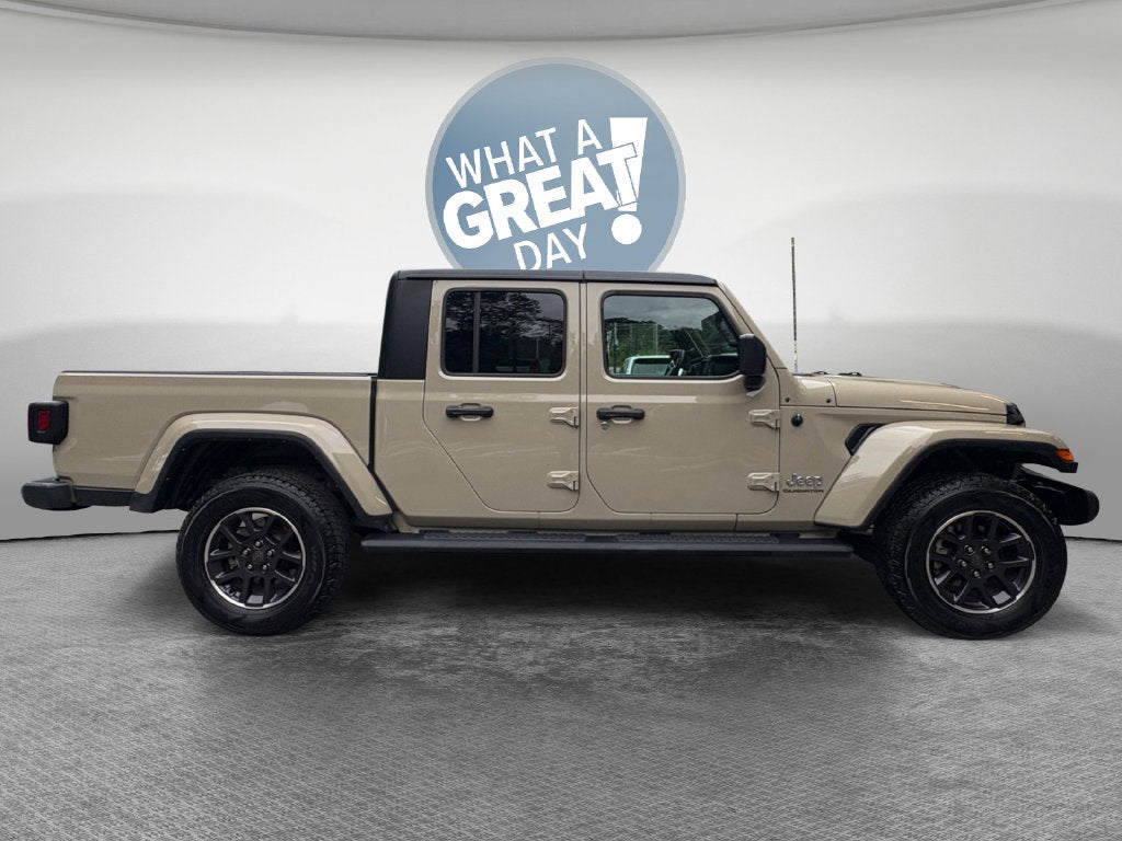 2022 Jeep Gladiator Overland