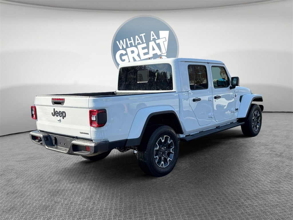 2026 Jeep Gladiator Base