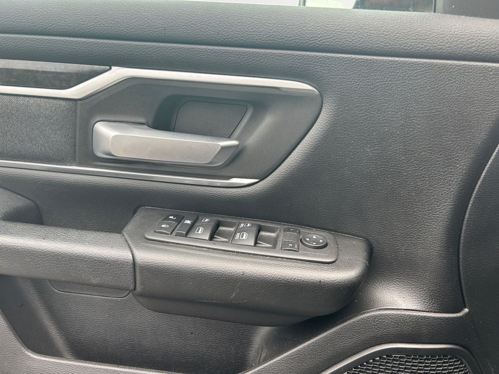 2022 RAM 1500 Big Horn Quad Cab 4x4 6'4' Box