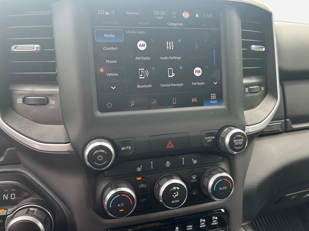 2022 RAM 1500 Big Horn Quad Cab 4x4 6'4' Box