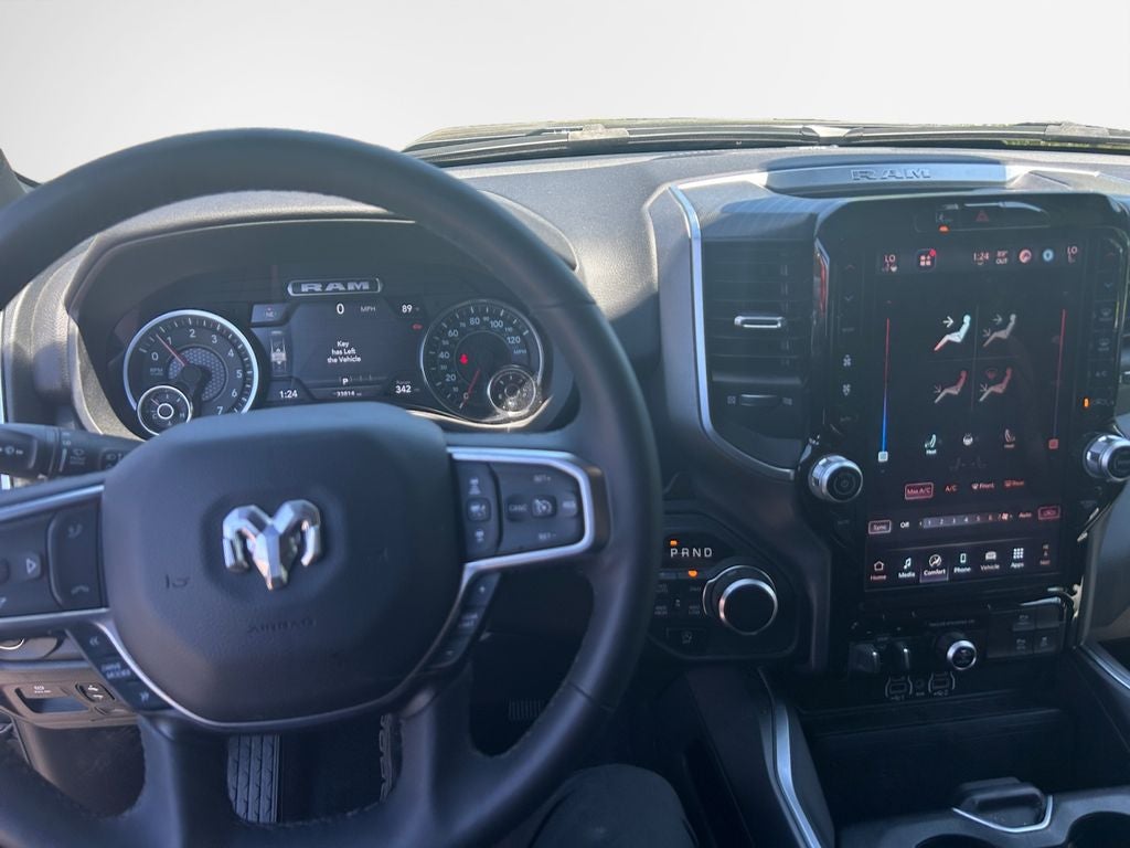 2025 RAM 1500 Big Horn Crew Cab 4x4 6'4' Box