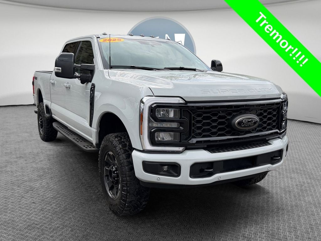 2025 Ford Super Duty F-350 SRW Pickup LARIAT