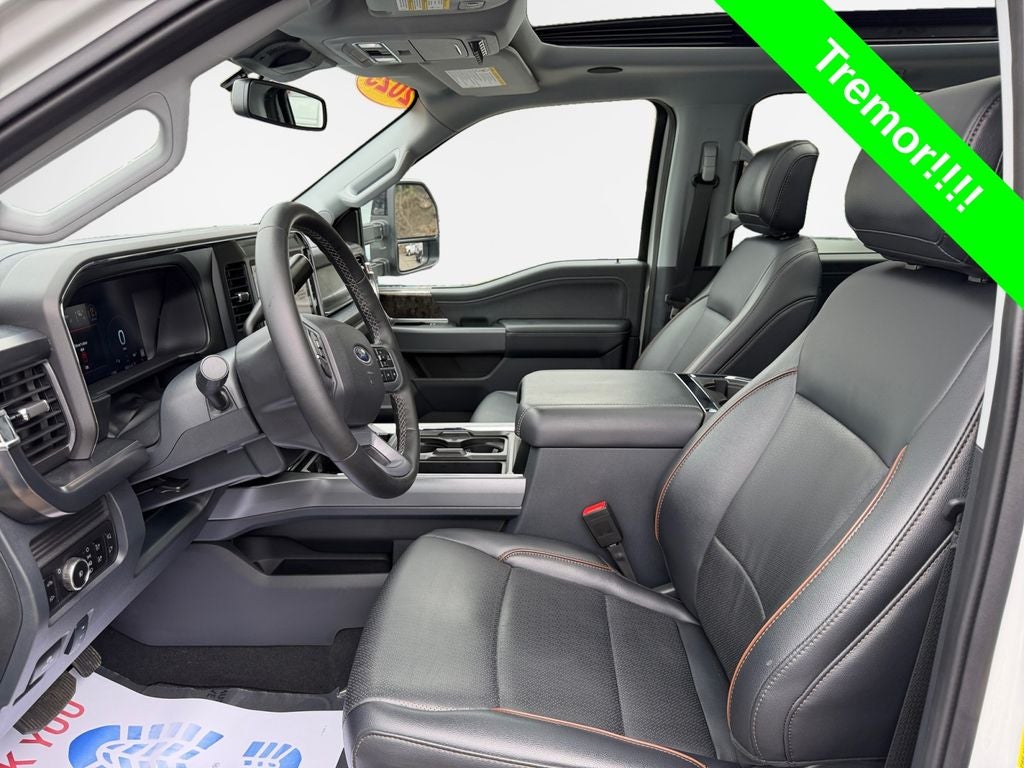 2025 Ford Super Duty F-350 SRW Pickup LARIAT