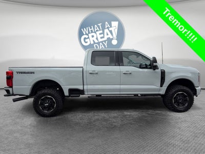 2025 Ford Super Duty F-350 SRW Pickup LARIAT