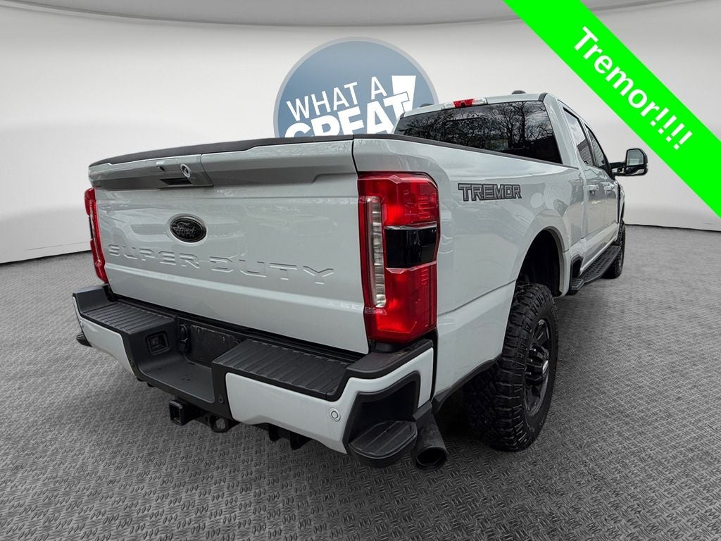 2025 Ford Super Duty F-350 SRW Pickup LARIAT