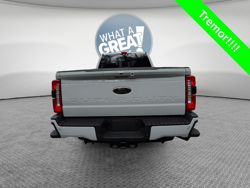 2025 Ford Super Duty F-350 SRW Pickup LARIAT