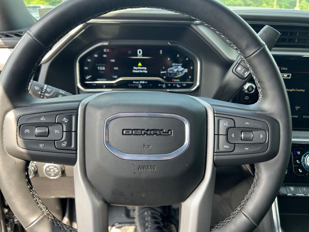 2025 GMC Sierra 2500HD 4WD Crew Cab Standard Bed Denali