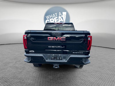 2025 GMC Sierra 2500HD 4WD Crew Cab Standard Bed Denali