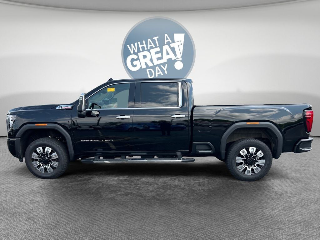 2025 GMC Sierra 2500HD 4WD Crew Cab Standard Bed Denali