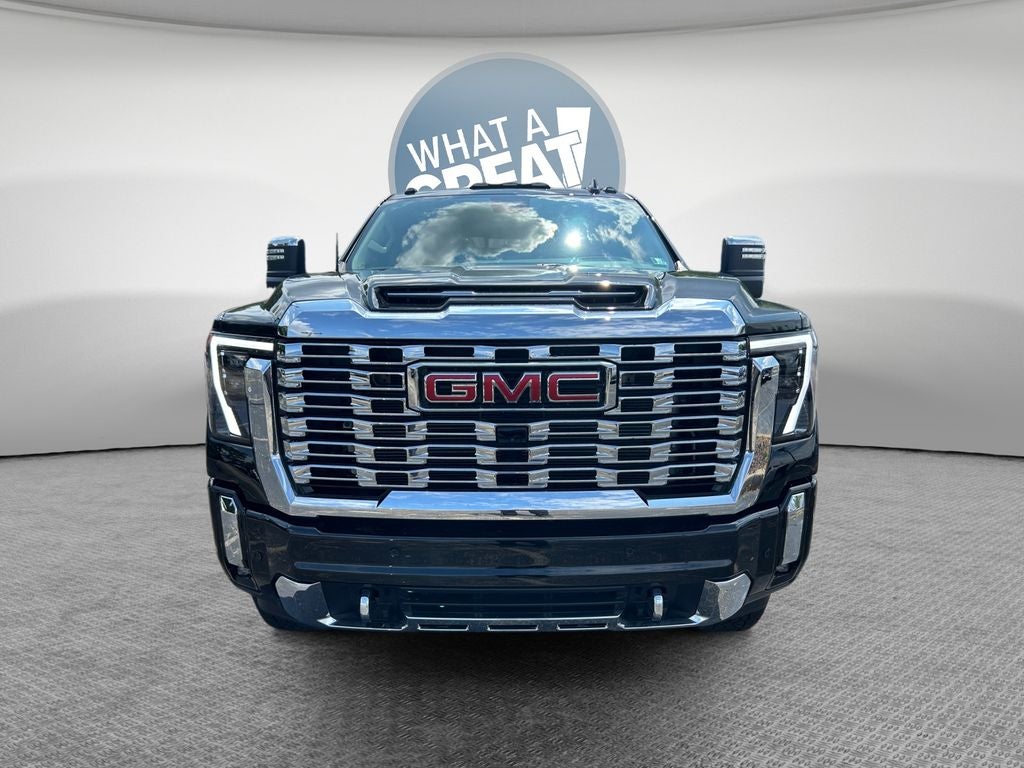 2025 GMC Sierra 2500HD 4WD Crew Cab Standard Bed Denali