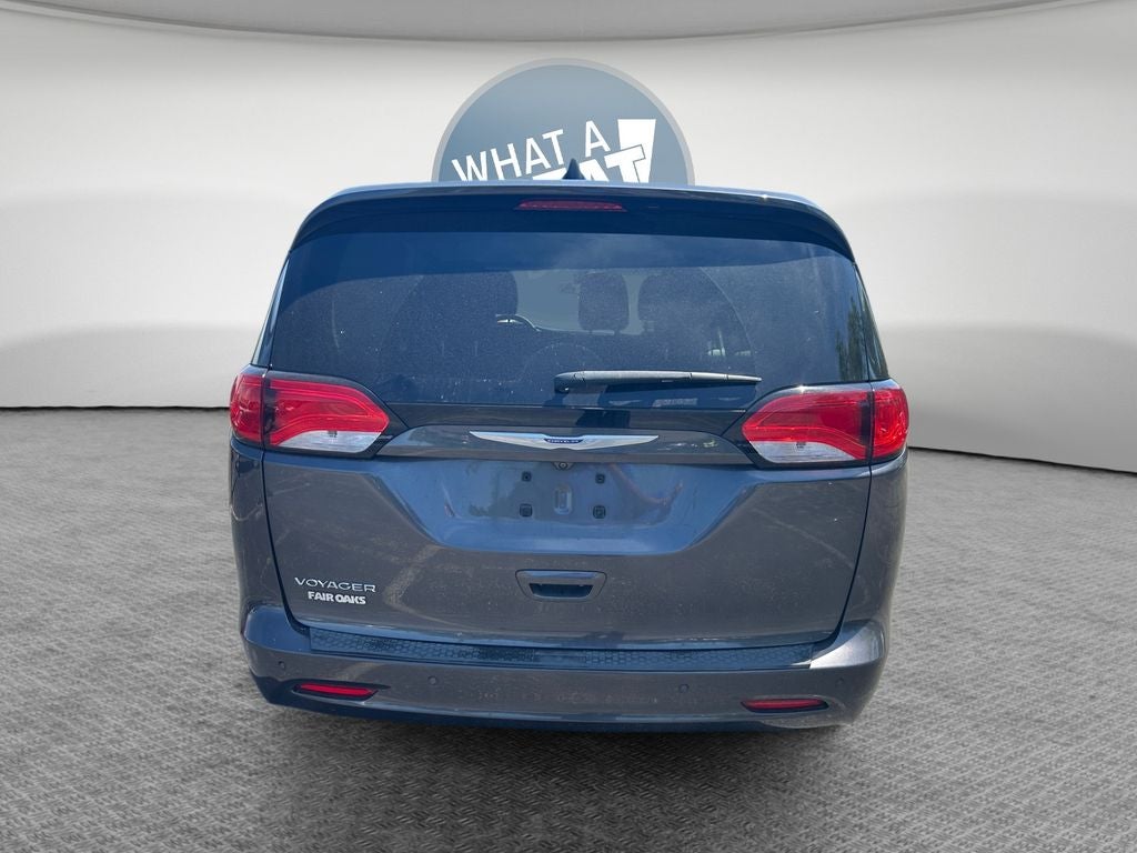 2020 Chrysler Voyager L