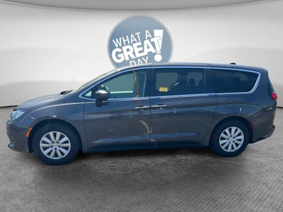 2020 Chrysler Voyager L