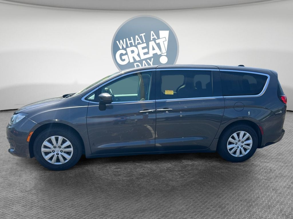 2020 Chrysler Voyager L