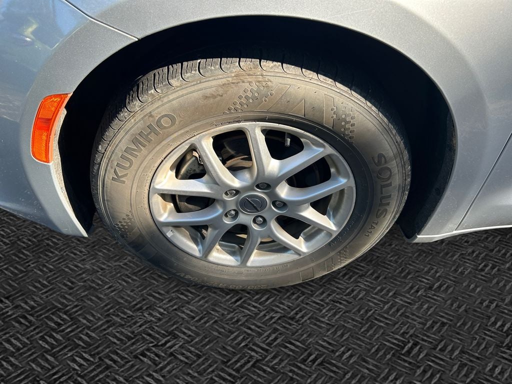 2023 Chrysler Voyager LX