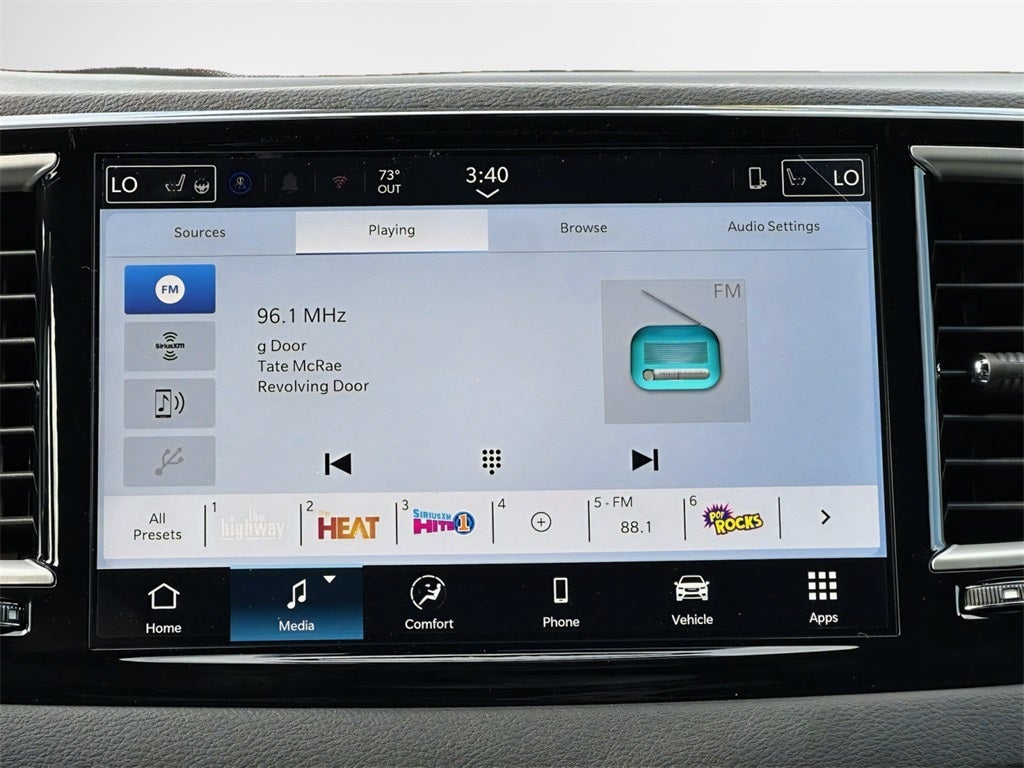 2026 Chrysler Voyager LX