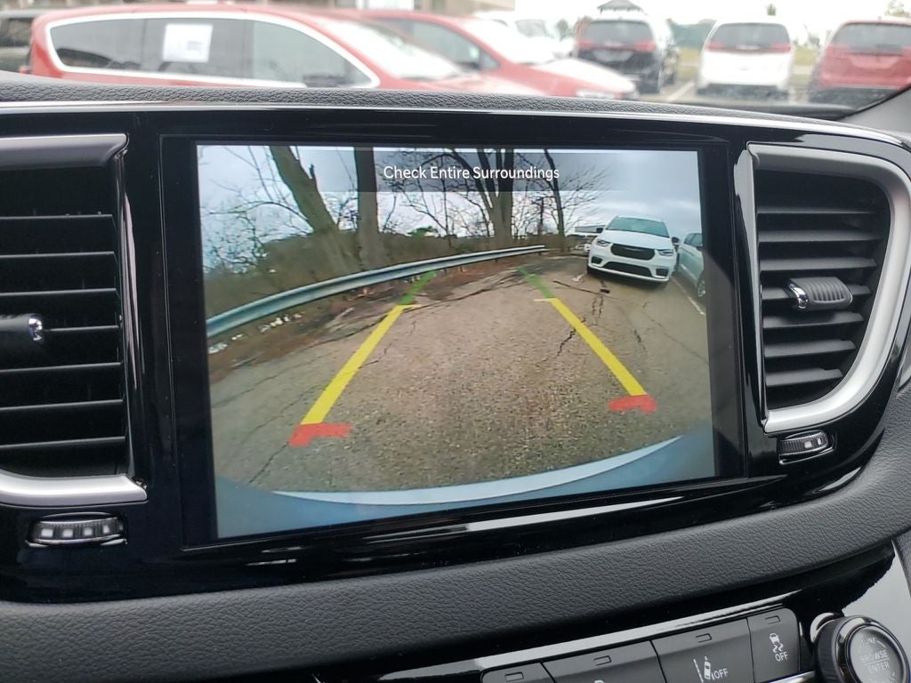 2026 Chrysler Voyager LX