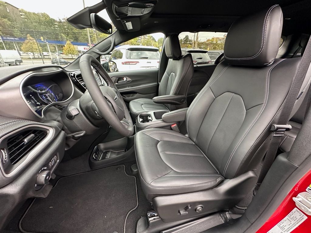 2026 Chrysler Pacifica PACIFICA SELECT AWD