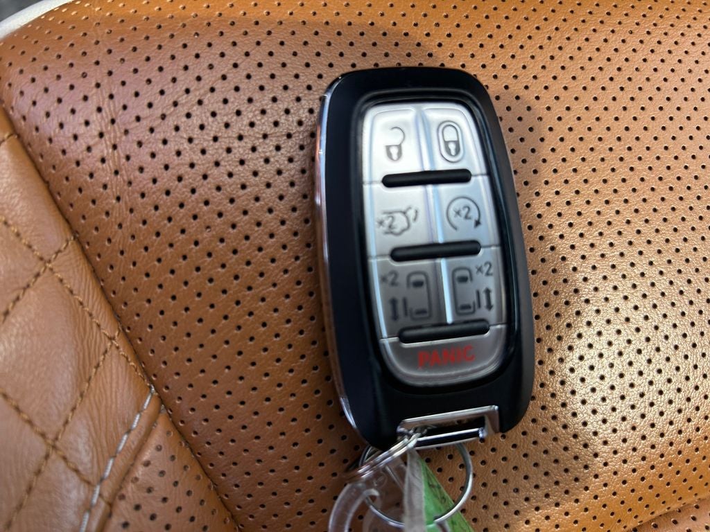 2023 Chrysler Pacifica Pinnacle