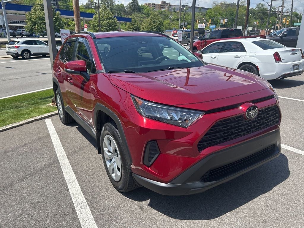 2020 Toyota RAV4 LE