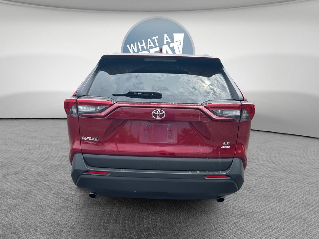 2020 Toyota RAV4 LE