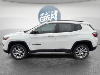 2022 Jeep Compass Latitude Lux