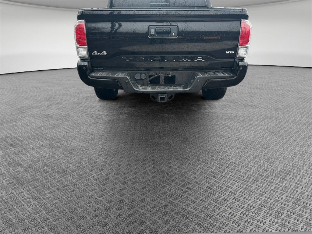 2017 Toyota Tacoma Limited V6