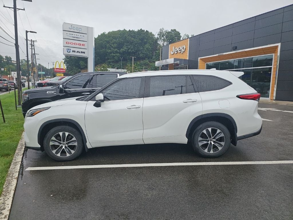 2022 Toyota Highlander XLE