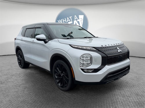 2022 Mitsubishi Outlander ES