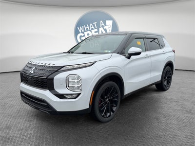 2022 Mitsubishi Outlander ES