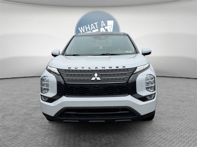 2022 Mitsubishi Outlander ES