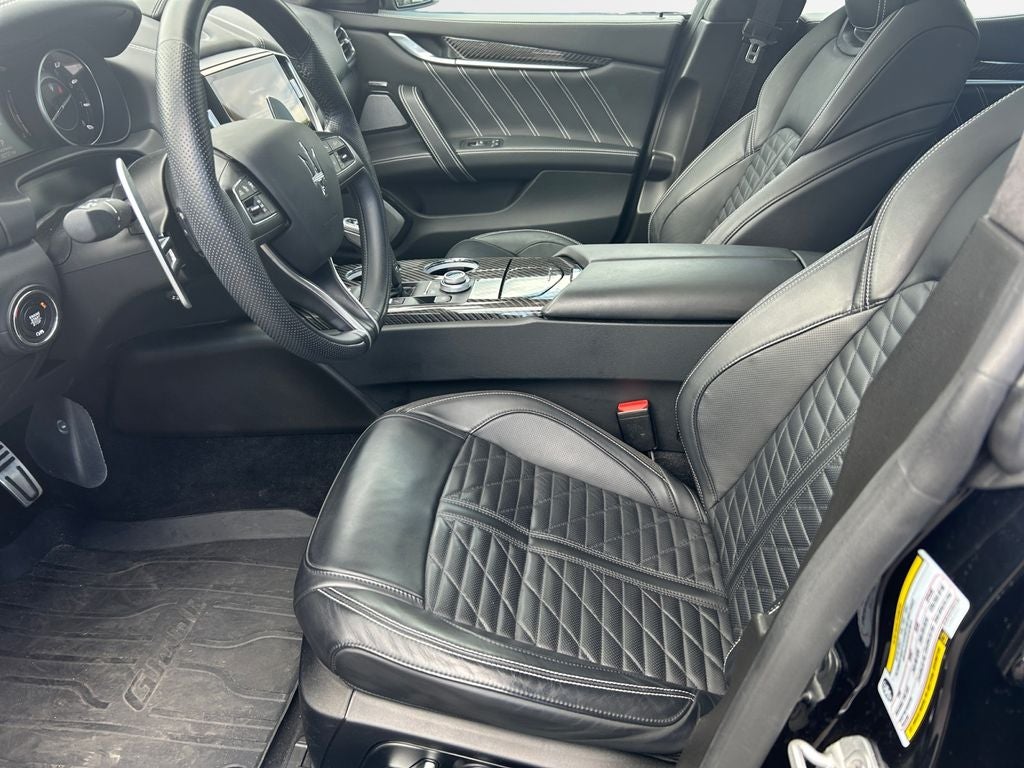 2022 Maserati Ghibli Modena Q4