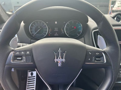2022 Maserati Ghibli Modena Q4